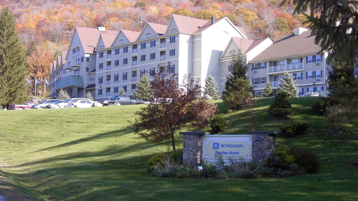 Hancock Condo | Wyndham Bentley Brook Jiminy Peak ski in/out unit