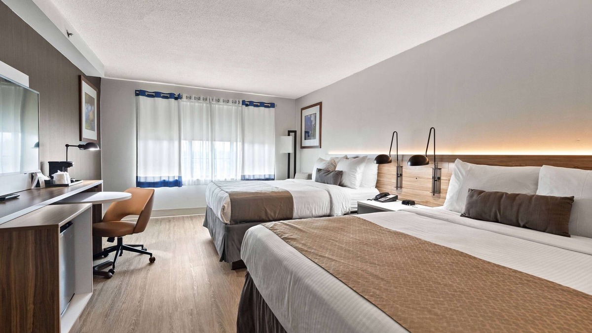 Lakeview Hotel | Wyndham Garden Manassas