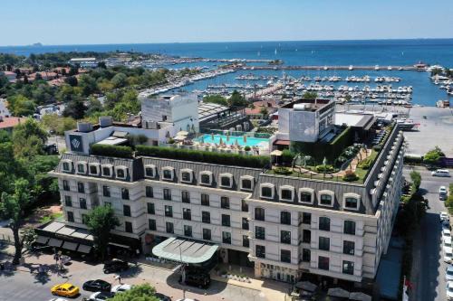 Fenerbahce Hotel | Wyndham Grand Istanbul Kalamış Marina Hotel