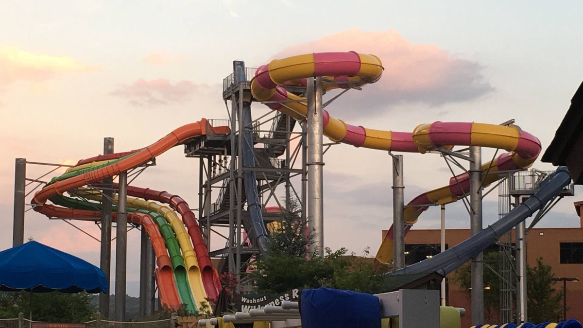 Sevierville Condo | Wyndham Great Smokies Lodge at Wilderness water park(s) included