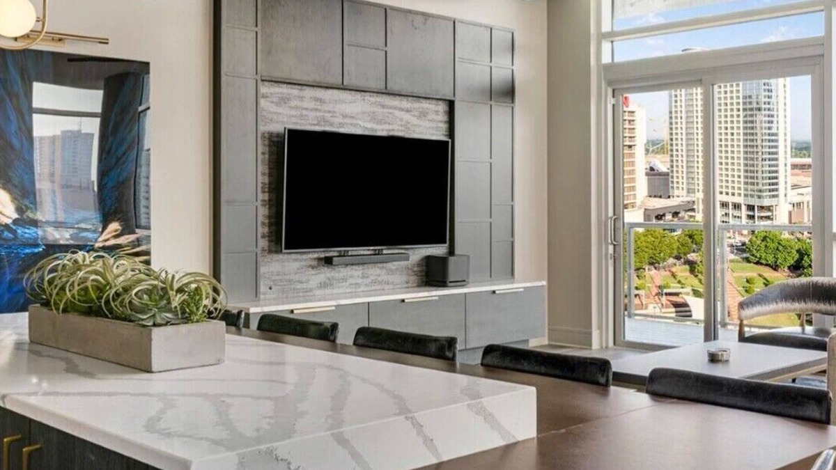 Castleberry Hill Condo | Wyndham Vacation Resort Downtown ATL walking distance to MercedesBenz Stadium
