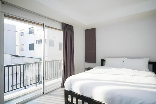 Wang Burapha Phirom Apartment | X Mitr Inn The Grand Palace Bangkok - Mrt Samyot Station