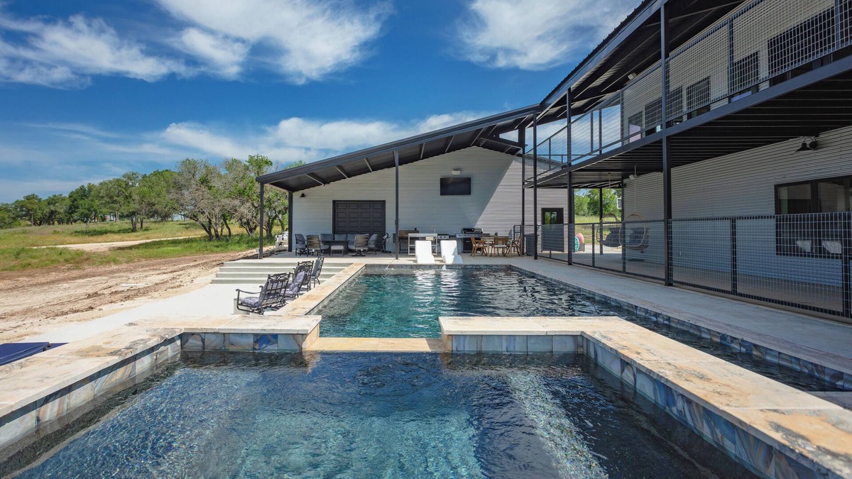 Valley Mills Other | Xenia Creek Barndo l hot tub l pool l Valley Mills, Clifton, Waco, Gatesville