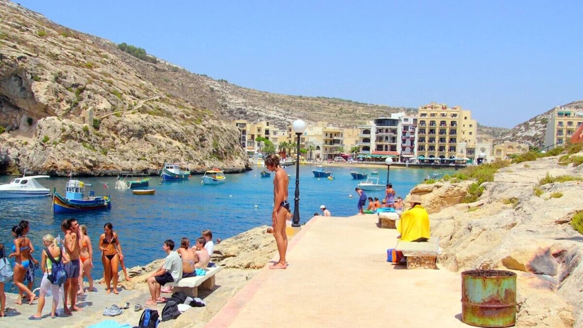 Xlendi Apartment | Xlendi Seaside Escape