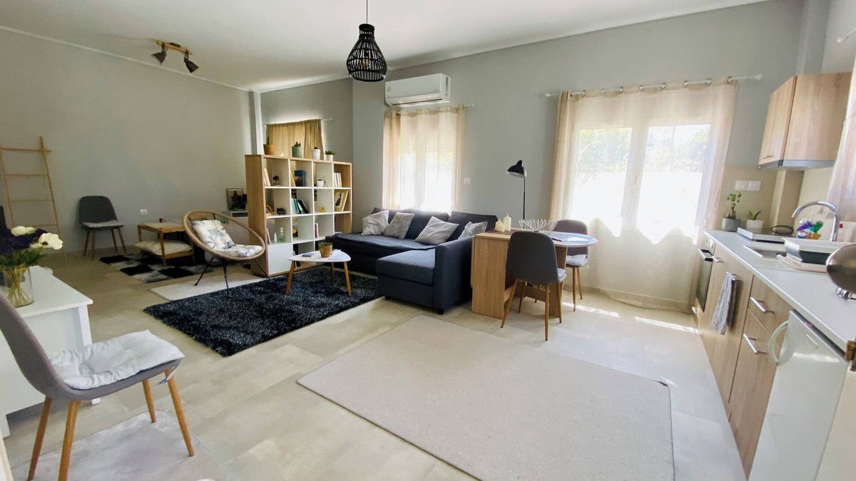 Mesolongi Apartment | Xrysa's Central City Apartment in the heart of Messolonghi