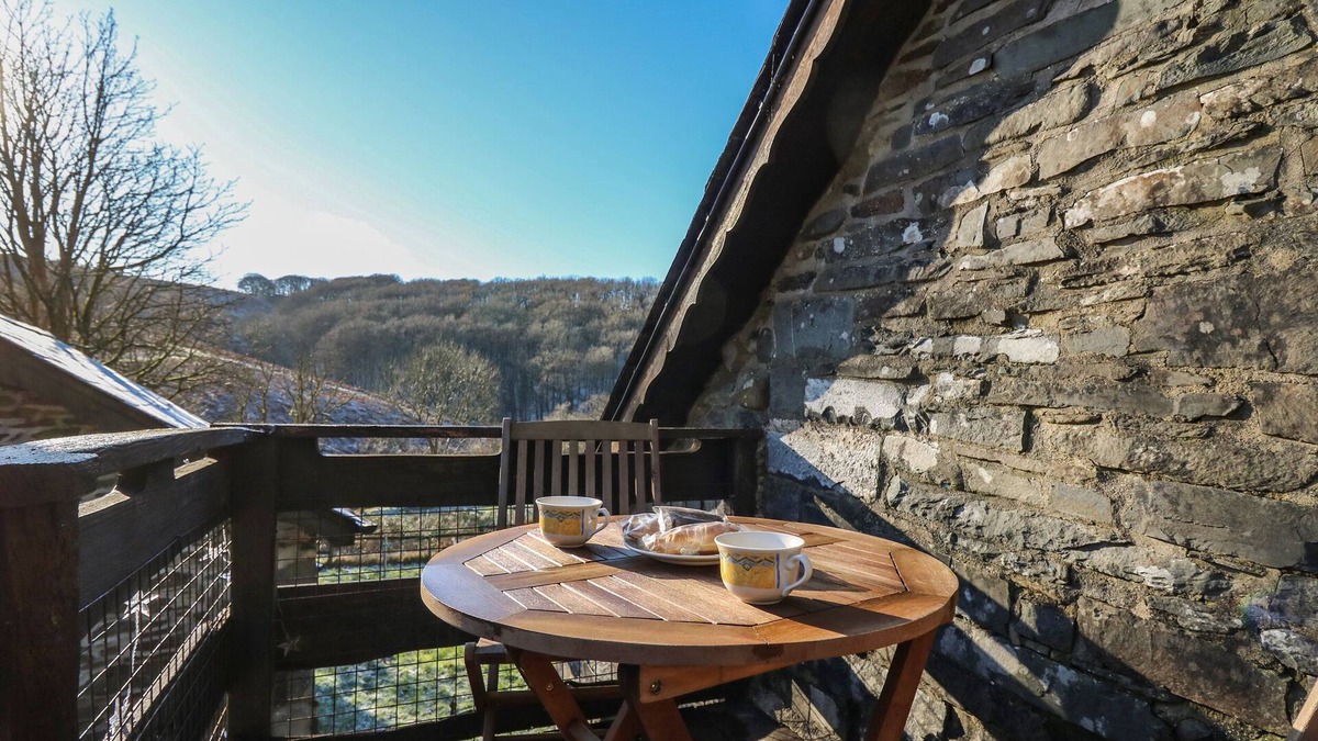 Llanybydder Cottage | Y Cartws