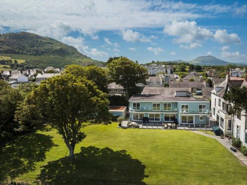 Nefyn House | Y Nyth By Birch Stays