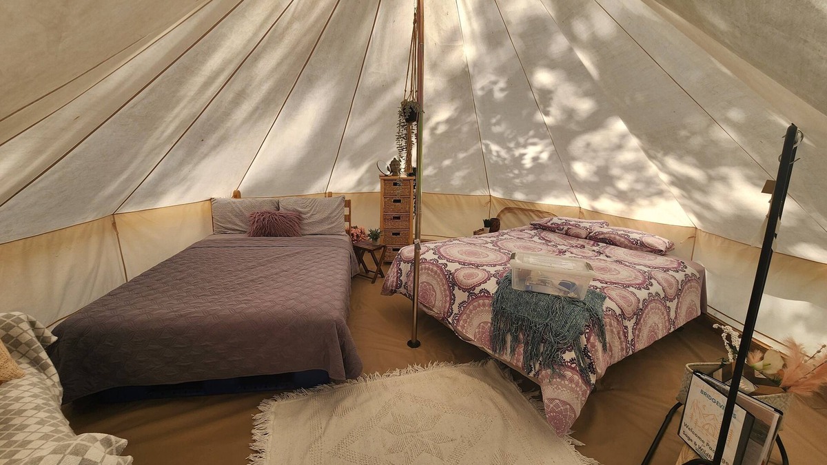 Rosedale Cabin | #Y2 Sage & Wildflower- 1 Queen bed/-Pet Friendly