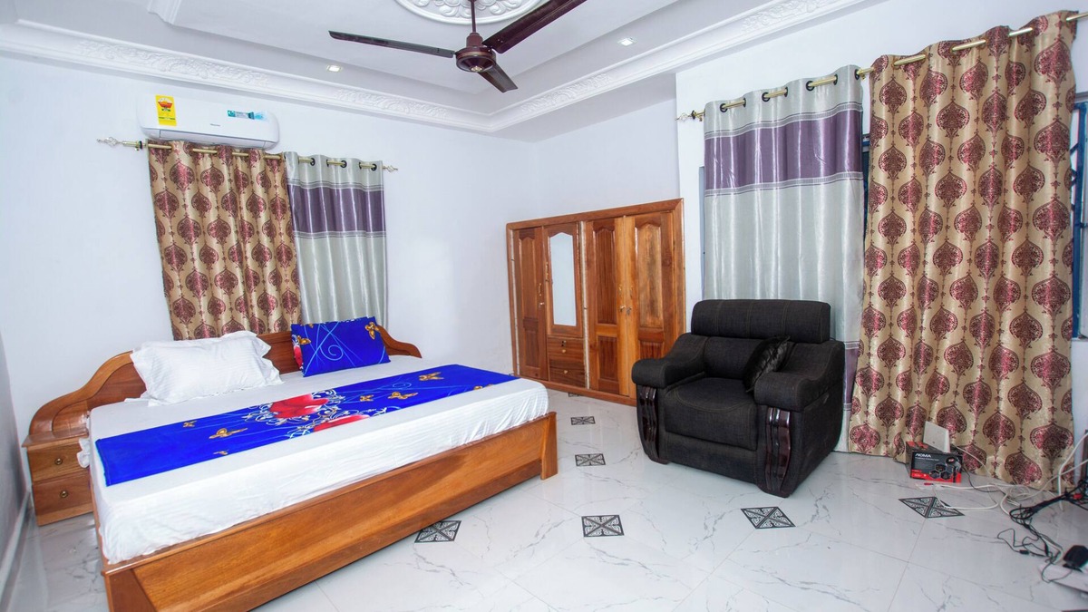 Ejisu House | Yaa Asantewaa Inn is a charming building with WiFi and AC in superb Ejisun