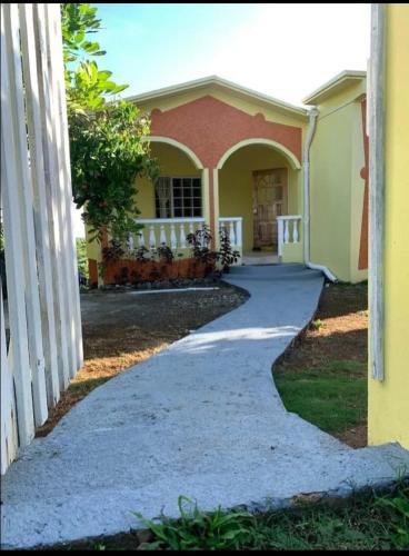 Moore Town House | Yaad Away From Yaad