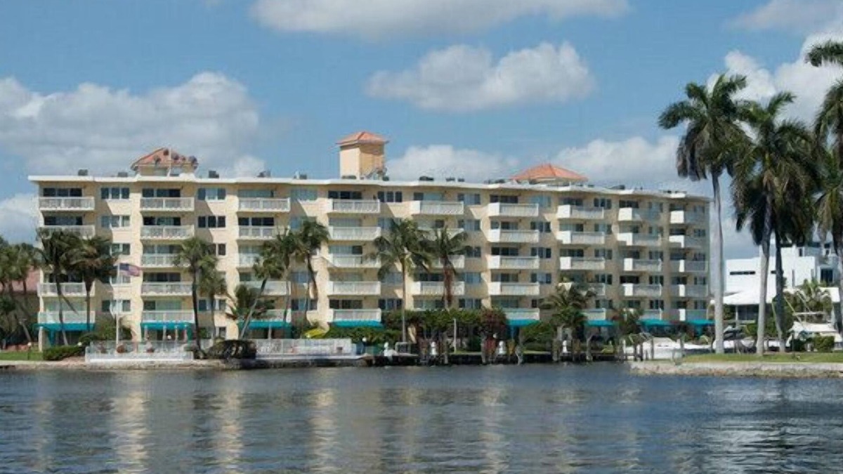 Harbor Village Condo | Yacht & Beach Club Condo - Live the Good Life!