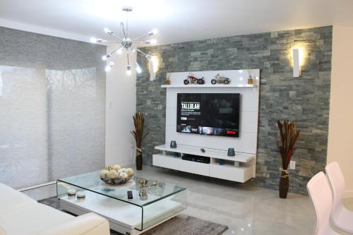 Aventura Apartment | Yacht Club at Aventura Luxurious 1 Bed 1 Bath