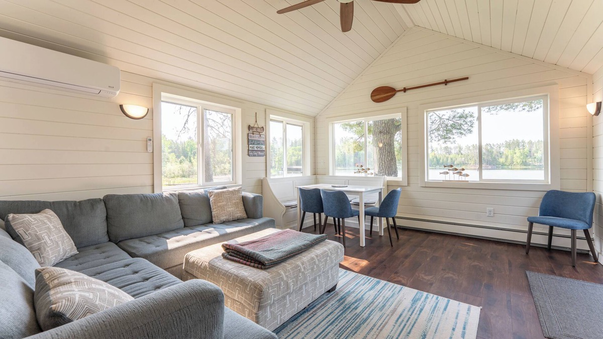 Ely Cabin | Yacht Club cabin on Burntside, with sauna
