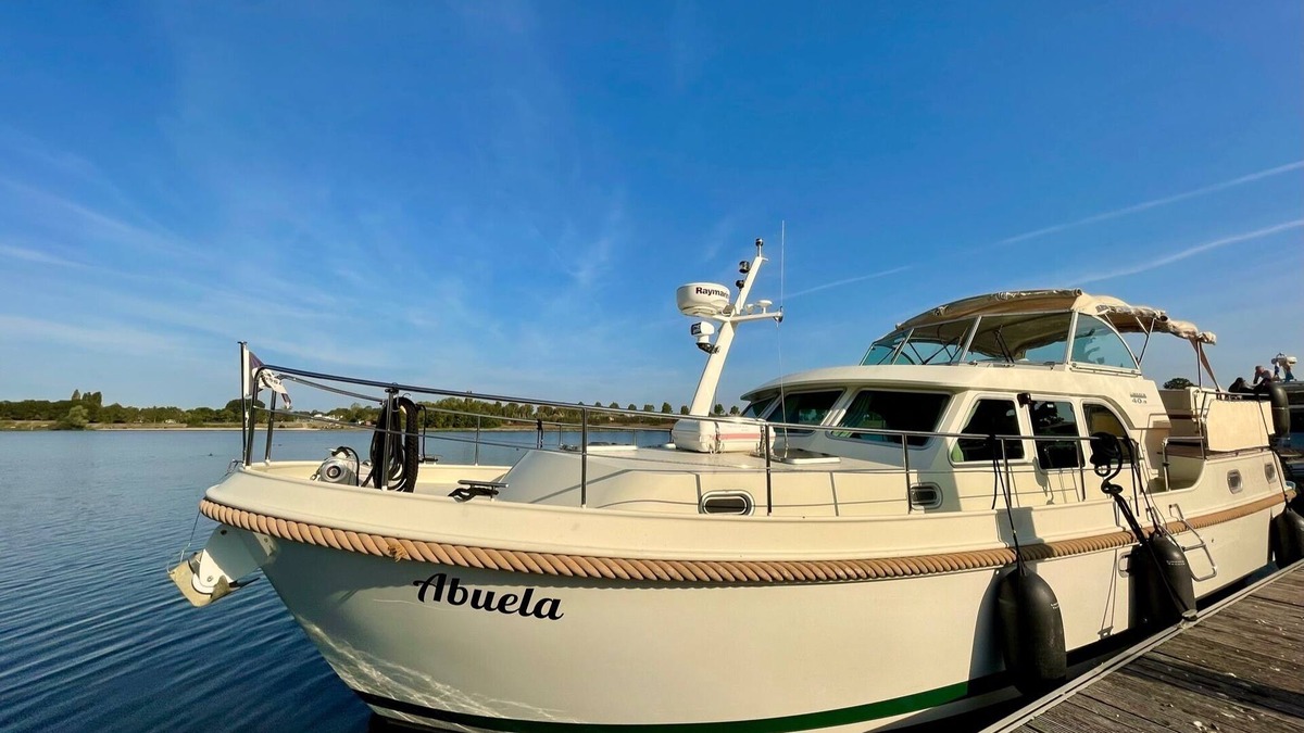 Brandt Boat Rental | Yacht/Houseboat Linssen GS 40.9 AC "Abuela"