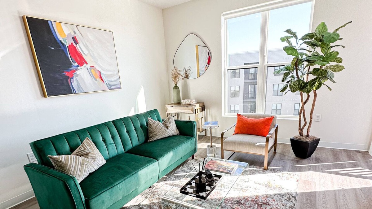 Mill River Apartment | Yale Luxury Modern Mid-rise Downtown New Haven, CT