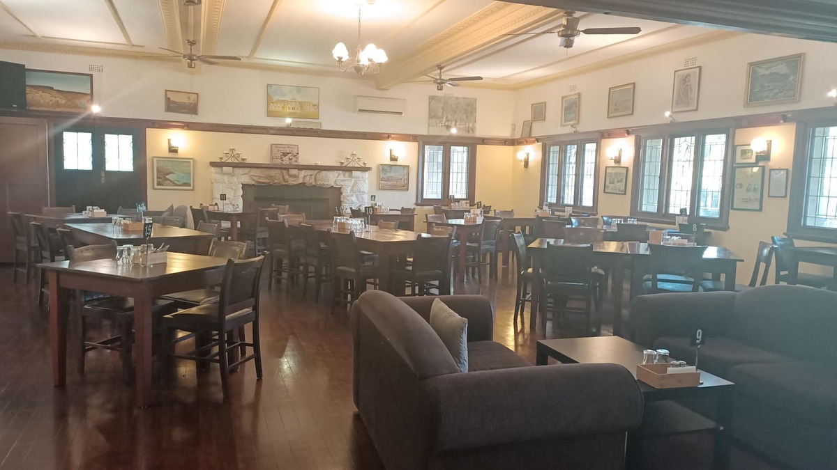 Yanchep Hotel | Yanchep Inn