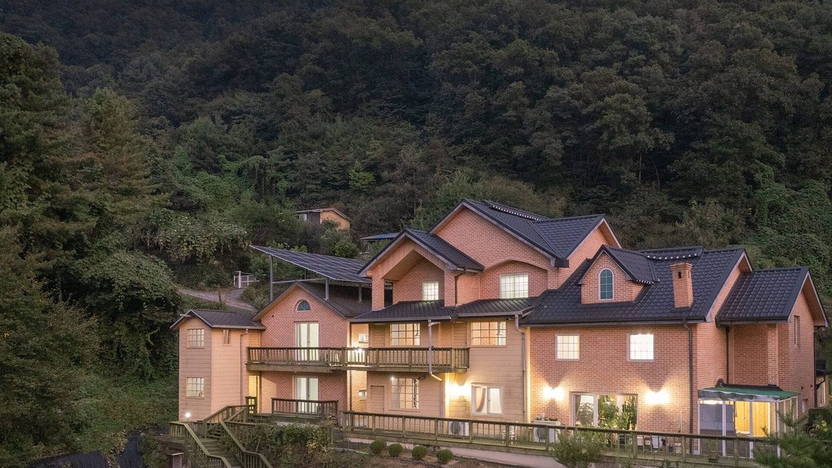 Seojong House | Yangpyeong Beulleosseom pet spa Pension