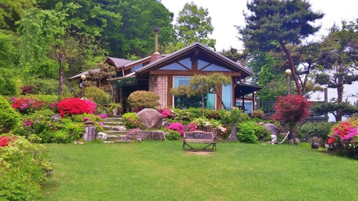 Gangsang House | Yangpyeong Dalbichi Meomuneunjip