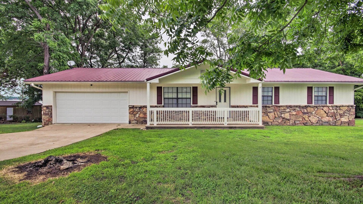 Grove House | Yard + 15' Boat Slip: Waterfront Grove Getaway