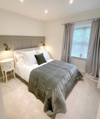 Stockton-on-Tees Apartment | Yarm Luxury Apartments - Bank House - private gated carpark