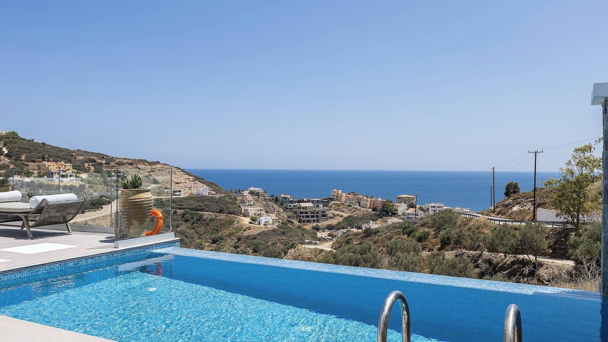 Bali Villa | Yasmin Villa - Sea views & close to the beach!