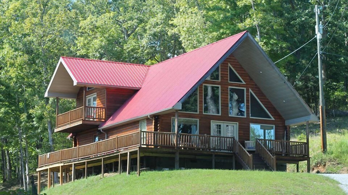 Adams Cabin | Yatesville Lake Premier Cabin Rental - Best Vacation Home in Eastern KY