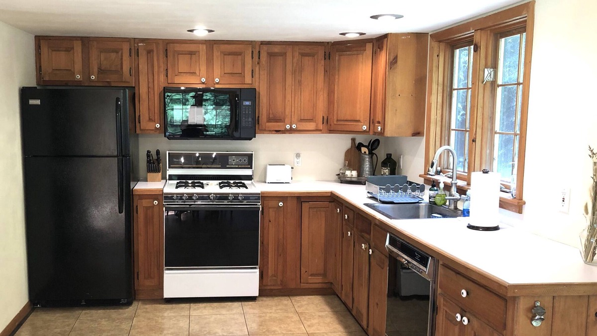Jewett Cabin | YAYFrame - Catskills Mountains Cozy Cabin Getaway