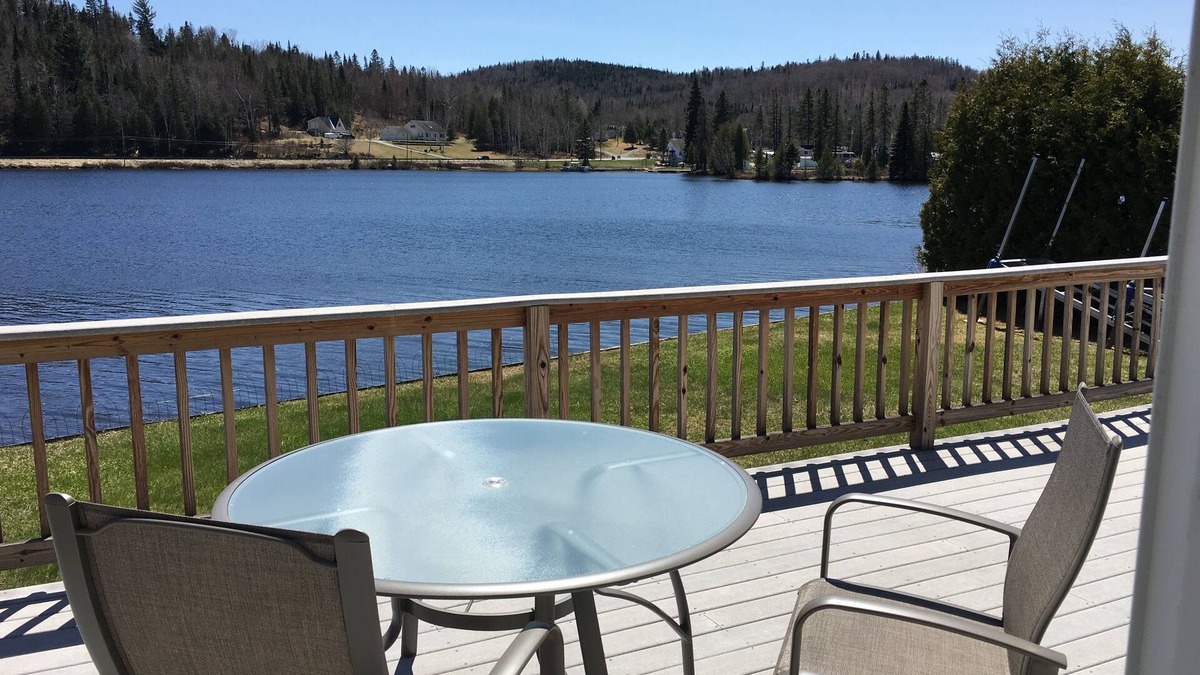 West Danville House | Year round cottage on Joe's Pond and the LVRT bike path in VT Northeast Kingdom