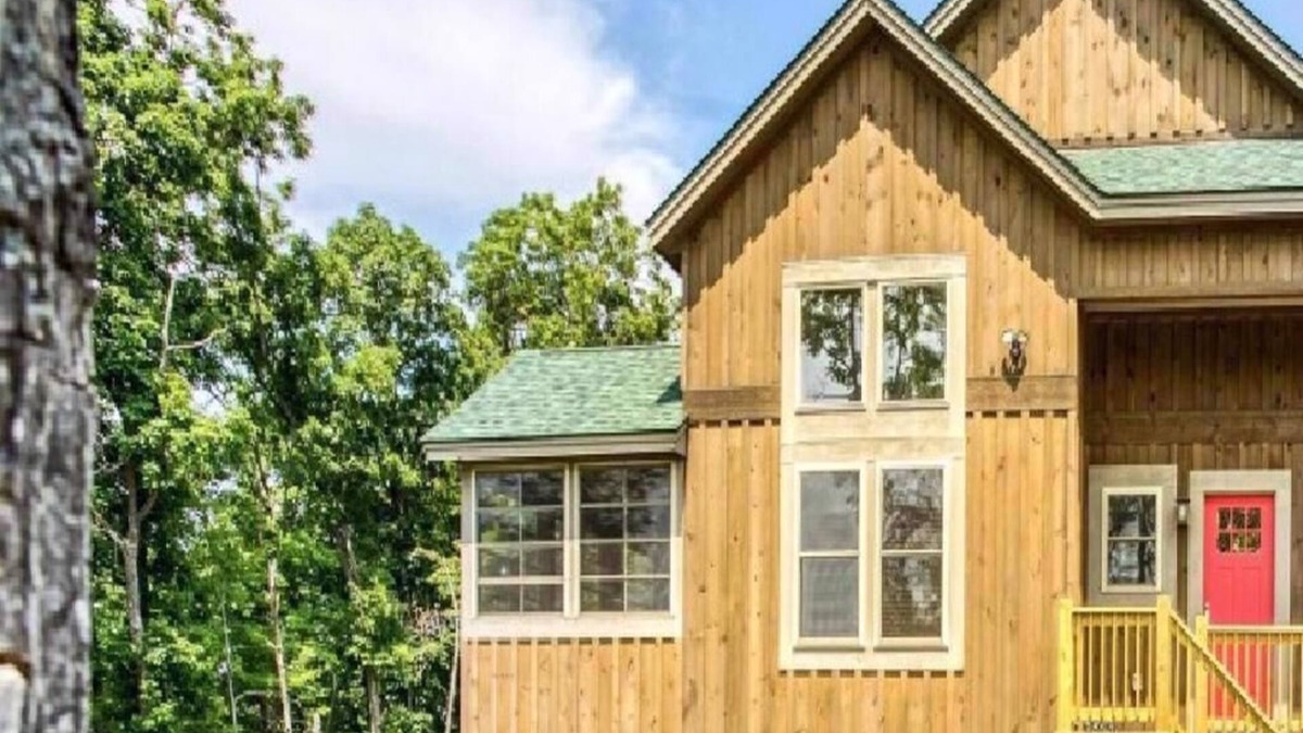 McHenry House | Year round fun and relaxationn5 min to slopes 15 min to the beach and golf