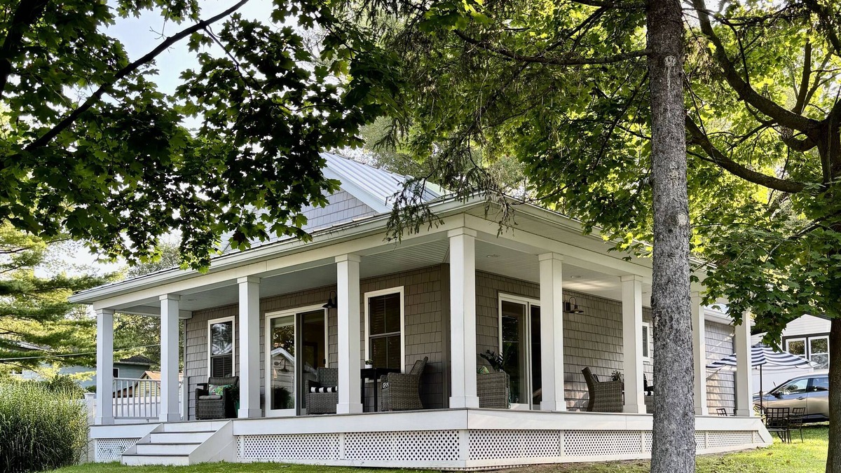 Town of Richmond House | Year-Round Fun at our Like-New Lakeside Retreat!