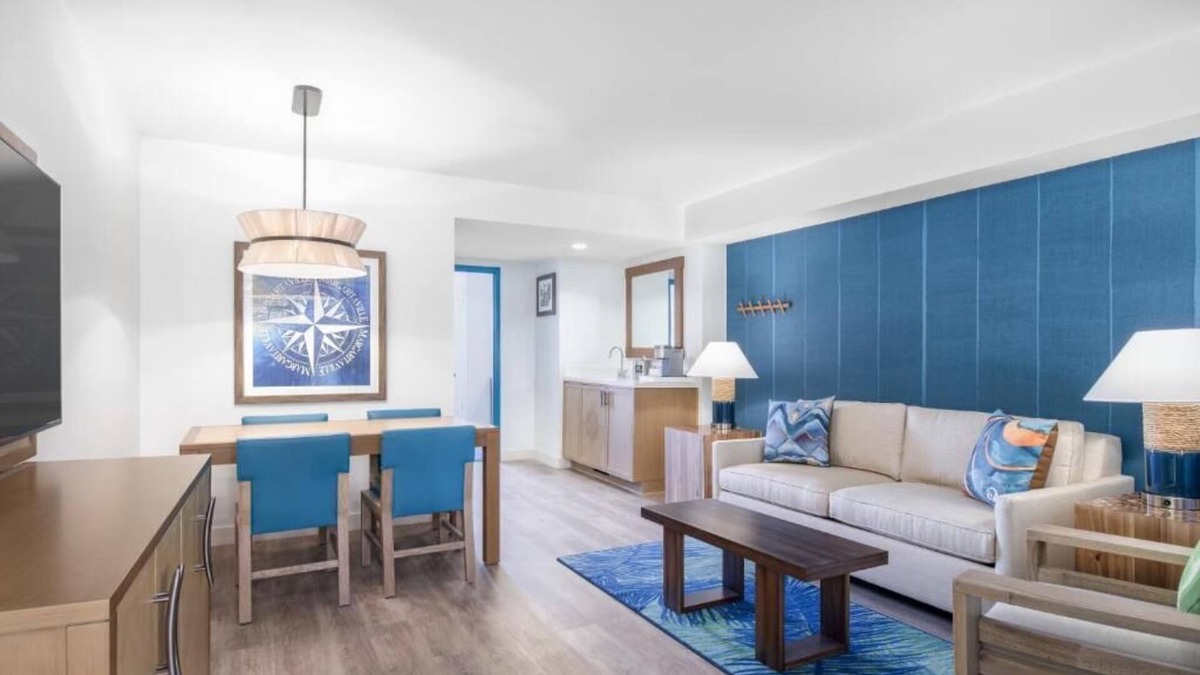 South Lake Tahoe Hotel | Year-round Heated Pool Delights in Serene Tahoe Surroundings! Pets Allowed Here