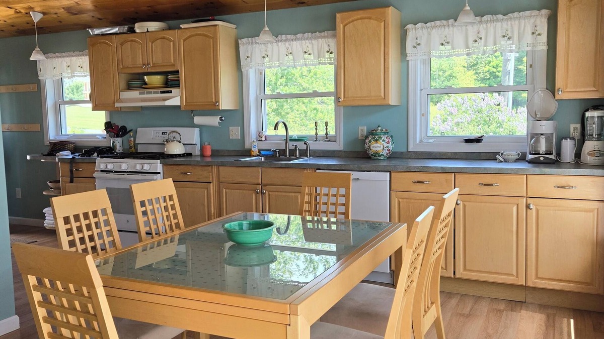 Lochmere House | Year-round house, Lakes Region, Winnisquam NH.