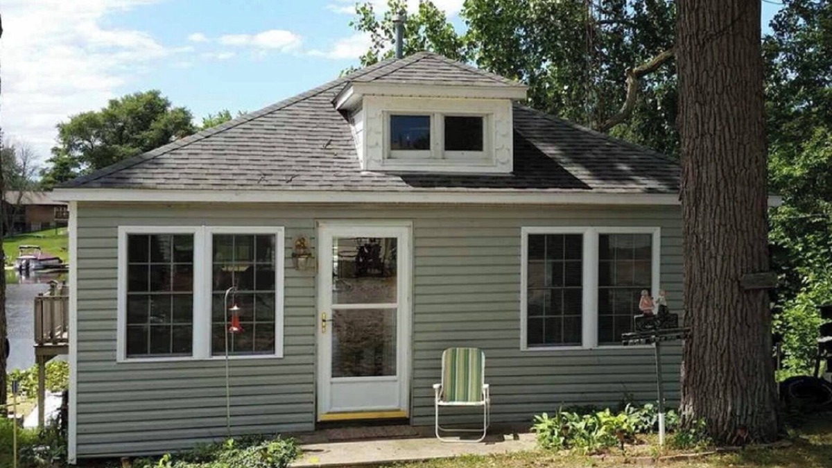 North Webster Cottage | Year Round Lake Front Cottage on Quiet Cove on Webster Lake