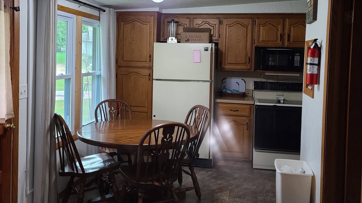 Shawano House | Year round Lake front home, Close to County Park, Golfing, Casino,
