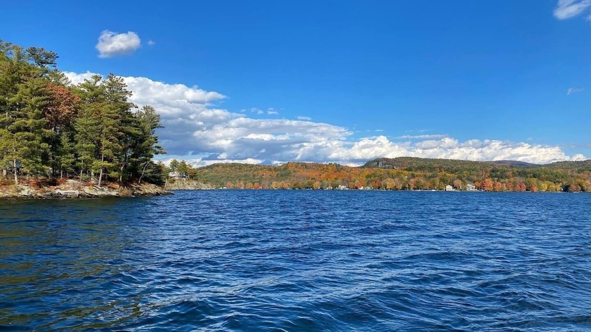 Crystal Beach House | Year-round lake home with no shower/flushing restrictions
