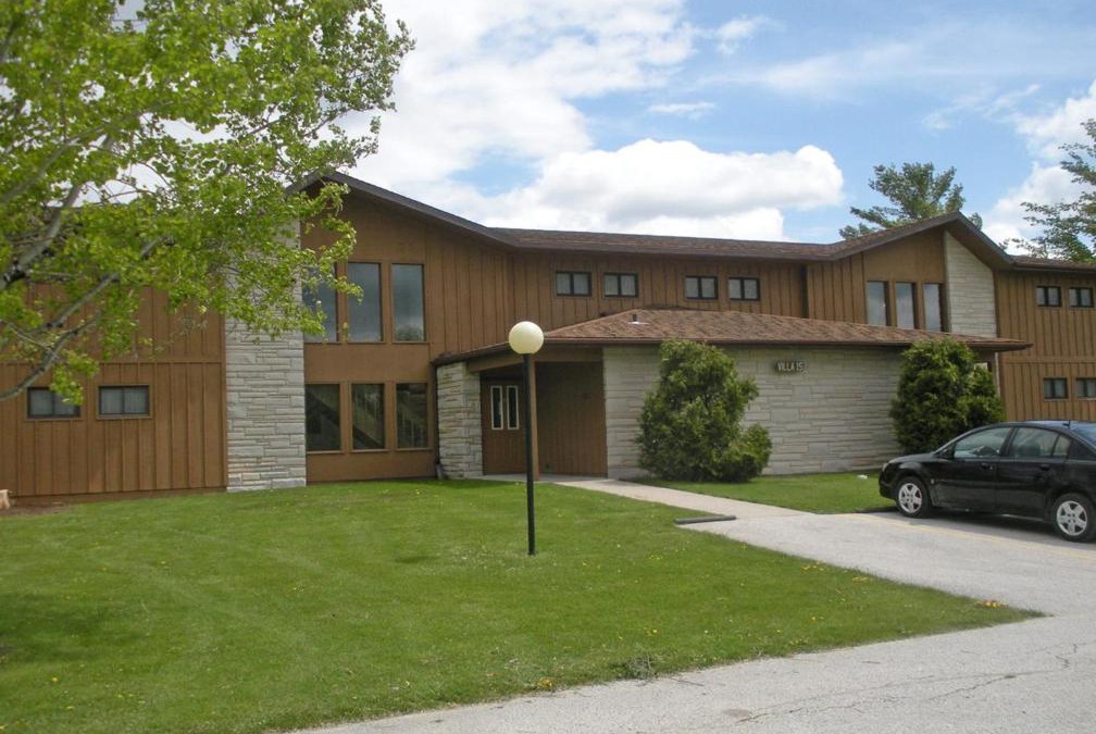 Mishicot Apartment | Year-Round Relaxing Golf Resort and Conference Center