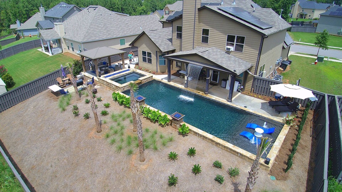 North Augusta House | Year round rental 4 miles from the Augusta National pool Hot tub Gym tanning bed