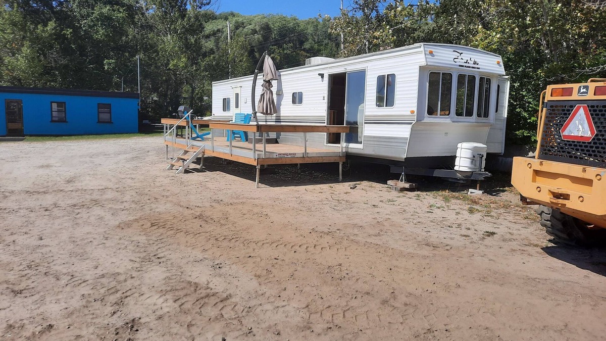 North Bay House | Year round trailer on trout lake