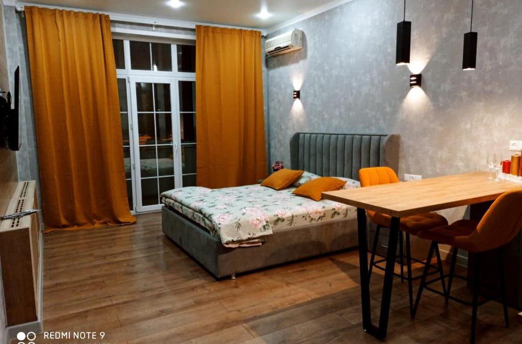 Uralsk Apartment | Yellow Apartment