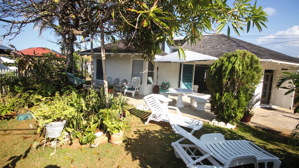 Falmouth Villa | Yellow Canary Beach Resort