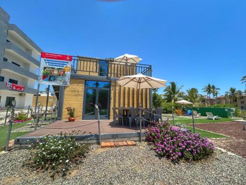 Barra de Navidad House | Yellow house 6 minutos de playa