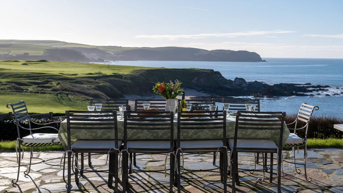 Thurlestone Cottage | Yellow Sands - a house that sleeps 10 guests in 5 bedrooms
