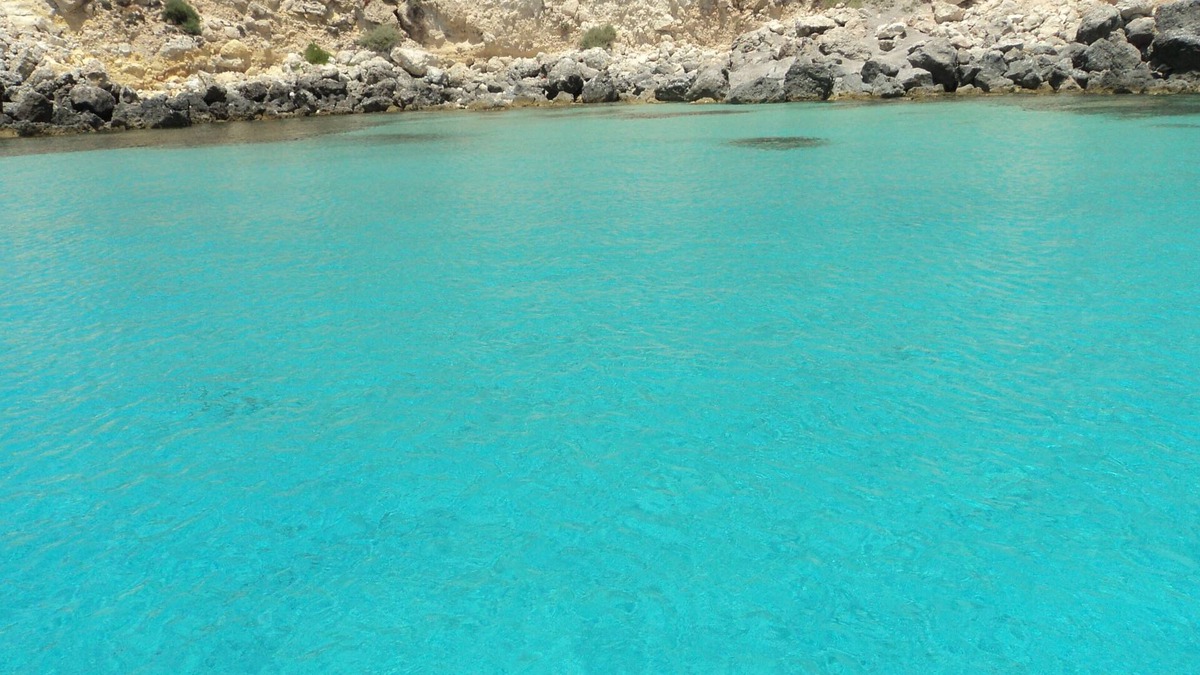 Lampedusa Villa | yellow villa in lampedusa