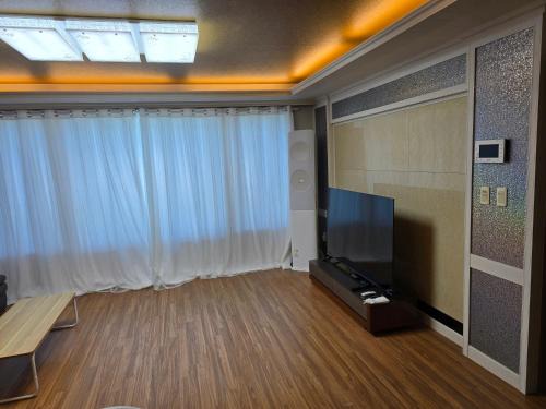 Geoje Villa | Yeoncho Money Stay