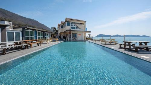 Hwajeong House | Yeosu Baraboda Ocean View Pension