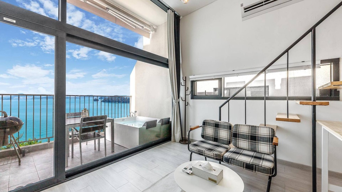 Dolsan-eup House | Yeosu Lastella Pension