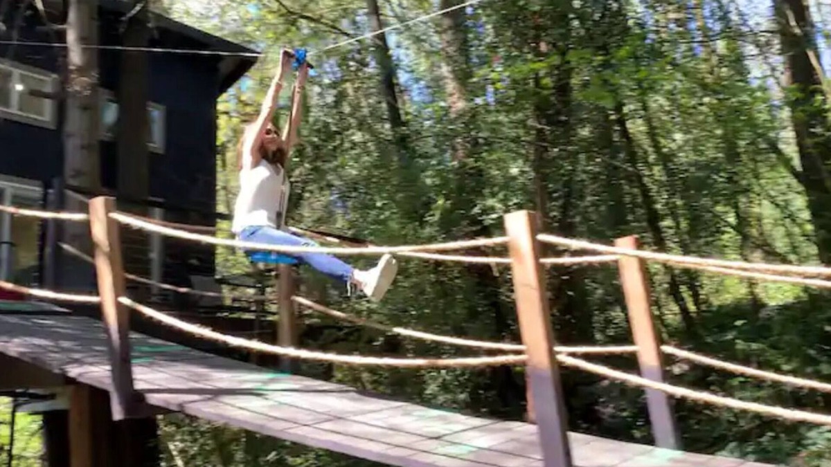 Cedar Hills Cottage | Yeti's Tree House: Where Dreams Come True