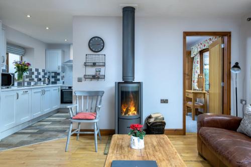 Frampton House | Yew Cottage