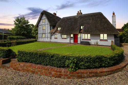 Moulsoe House | Yew Tree Cottage