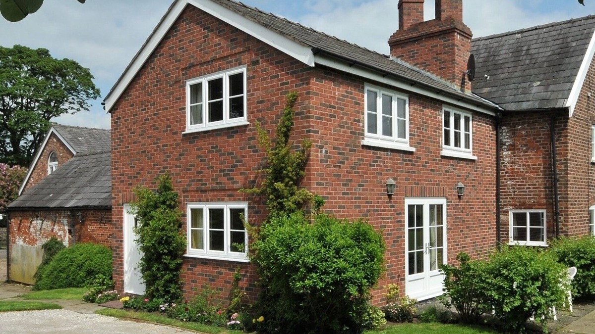 Congleton Cottage | Yew Tree Farm Cottage.